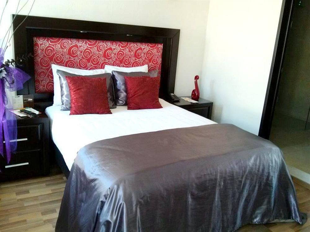 M Hoteles Concepto Morelia Ngoại thất bức ảnh